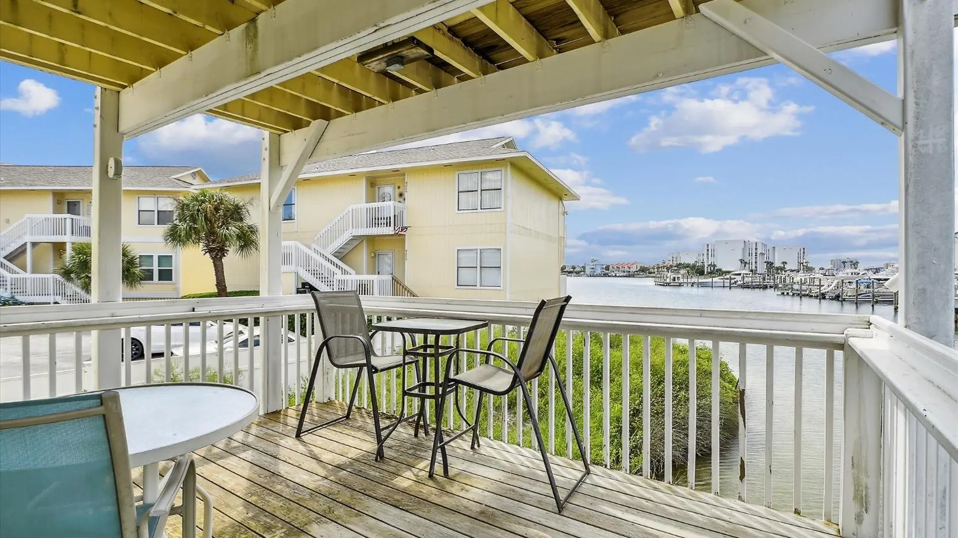 Apartment Sandpiper Cove 4117- By Holiday Isle Properties Destin