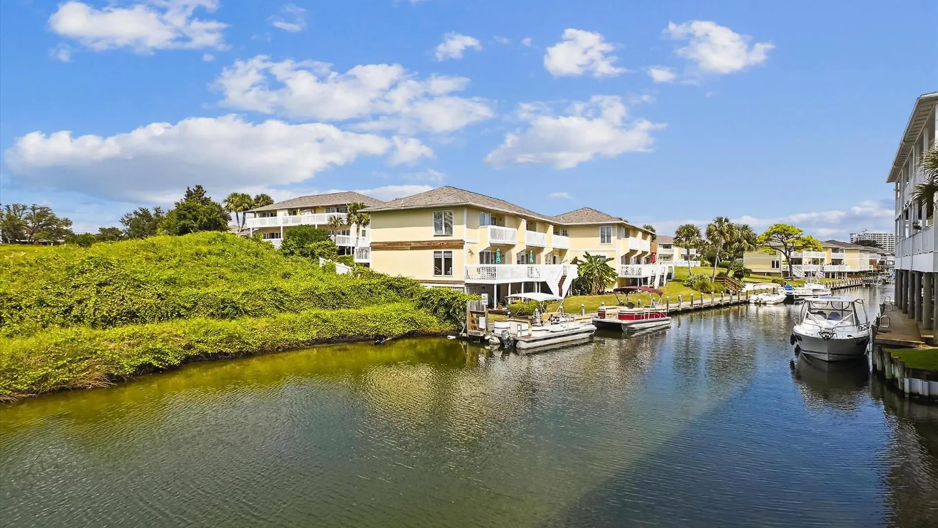 Sandpiper Cove 4117- By Holiday Isle Properties Destin United States