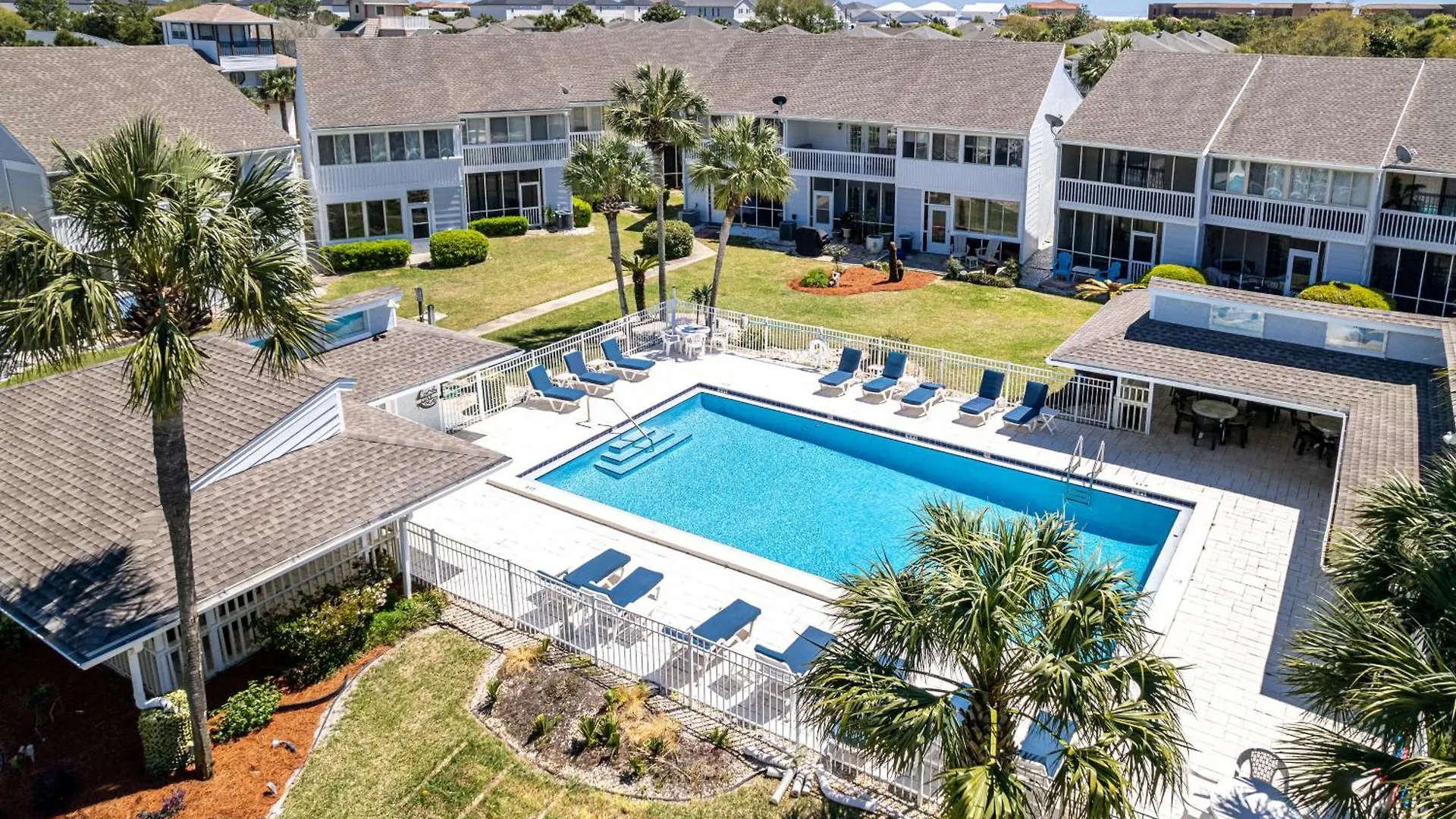 Sandpiper Cove 4117- By Holiday Isle Properties Destin
